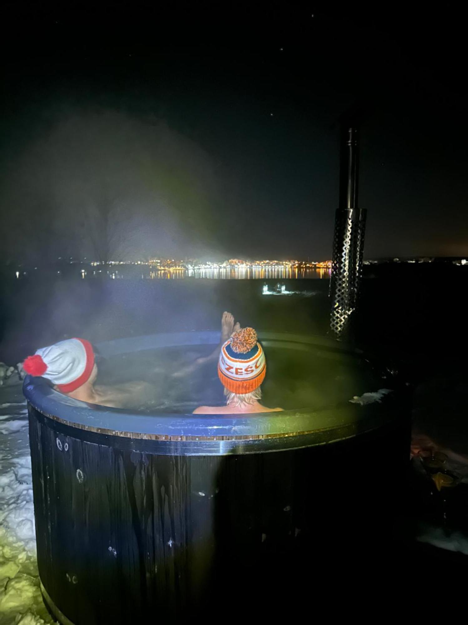 Luksusowy Apartament Ryn Mazury Widok Na Jezioro, Goraca Balia Dış mekan fotoğraf